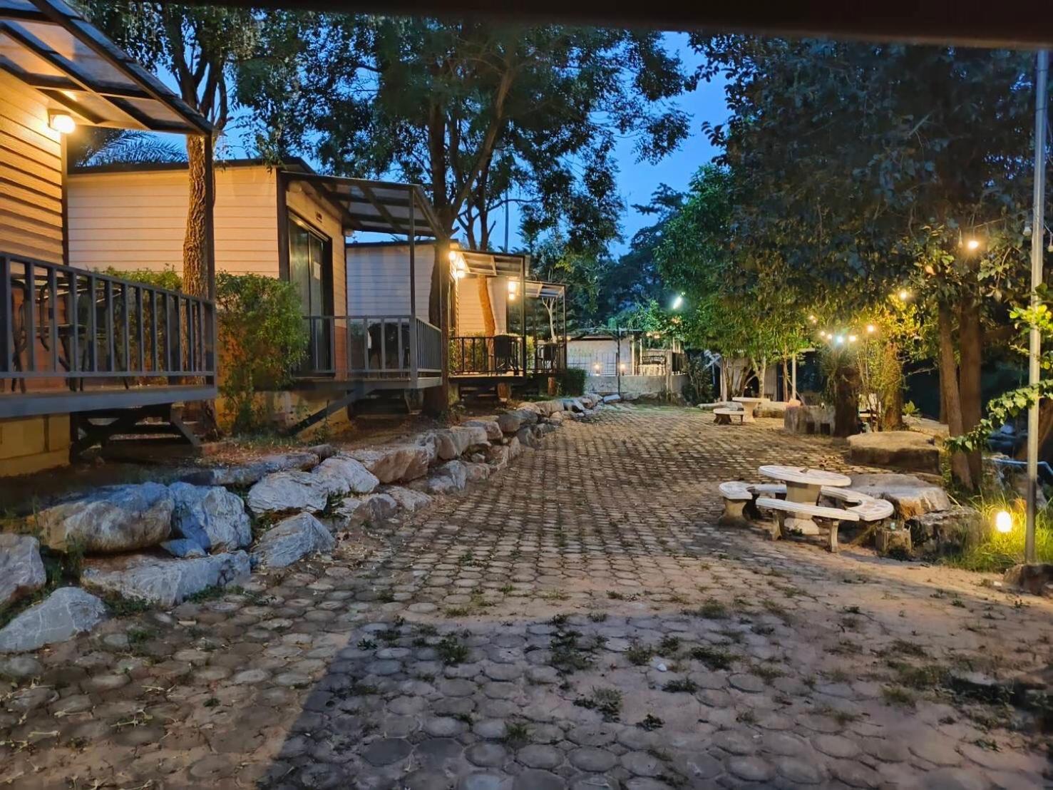 מו סי Tharapana Khaoyai Resort מראה חיצוני תמונה