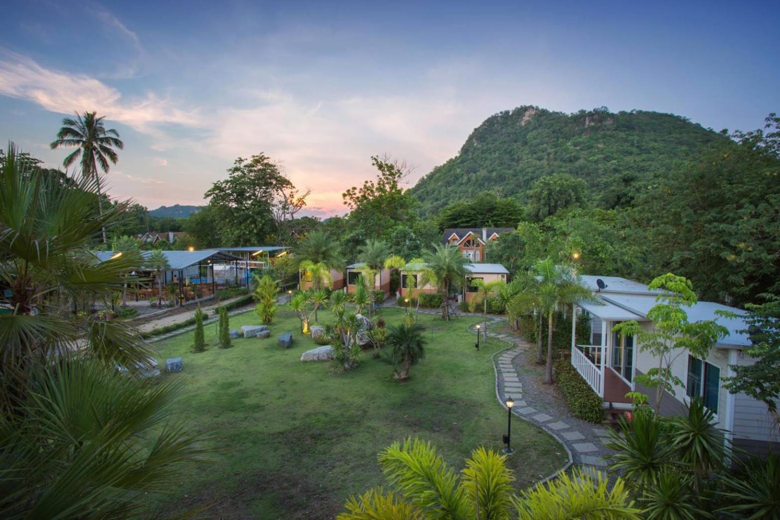 מו סי Tharapana Khaoyai Resort מראה חיצוני תמונה